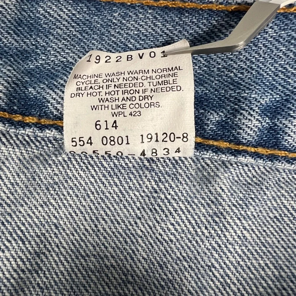 VTG Levi's 550 Relaxed Fit‎ Jeans Light Wash Denim USA Made *W30 L30 *Distressed